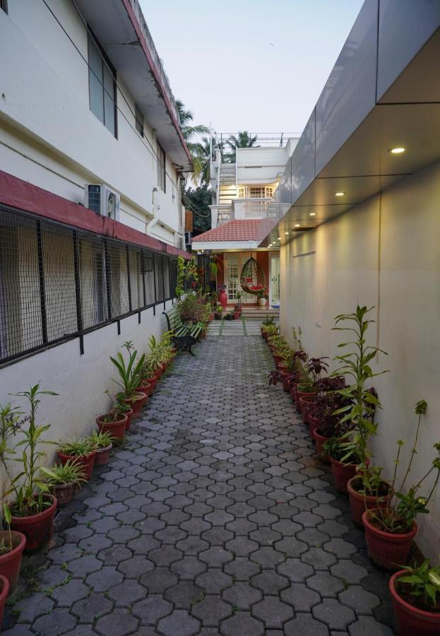 Adams Cottage Kochi ภายนอก รูปภาพ